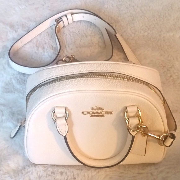Coach Handbags - Coach Crossbody
